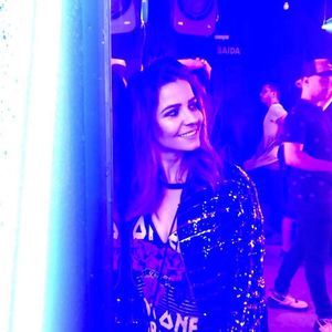 Meet your Posher, Daniela